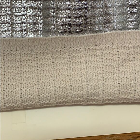 CHICO’S SWEATER TOP  - Picture 5 of 9